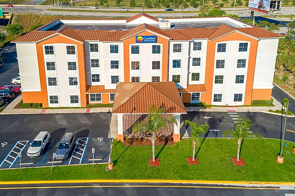 Comfort Inn & Suites Maingate South