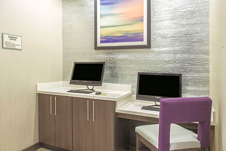 La Quinta Inn & Suites by Wyndham Enid