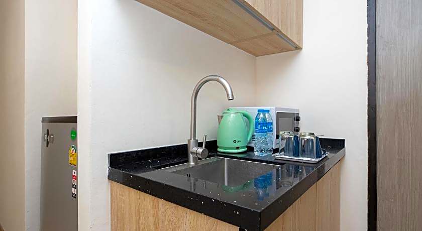 iCheck inn Darisa Patong