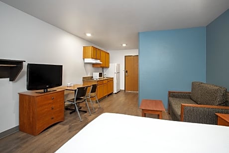 Deluxe Studio 1 Full Non-smoking Accessible