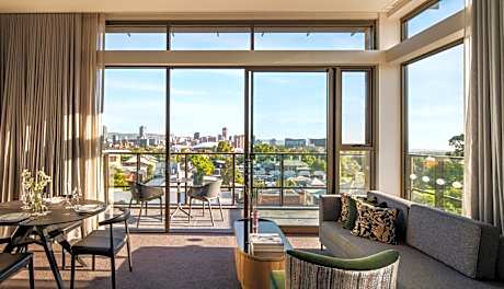 Majestic M Suites
