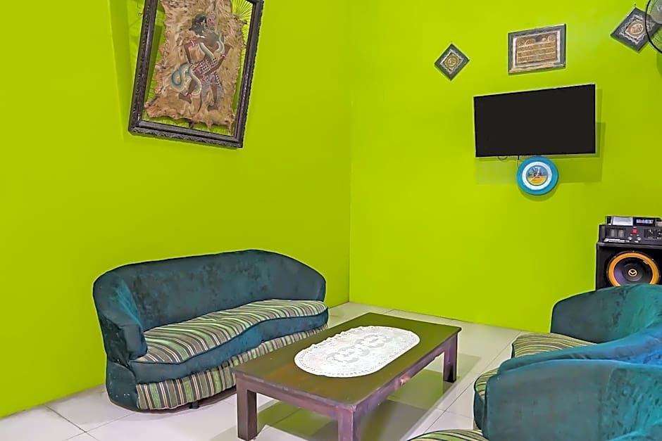 Hotel O Kost Auto Syariah Anggaswangi