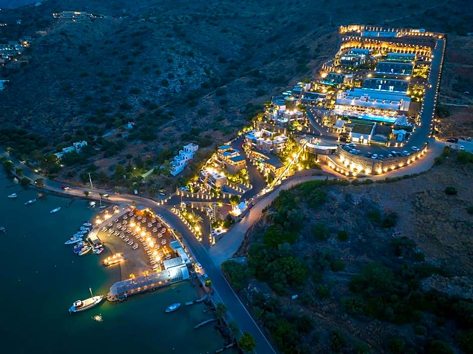 Royal Marmin Bay Boutique & Art Hotel