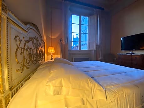 Suite with City View