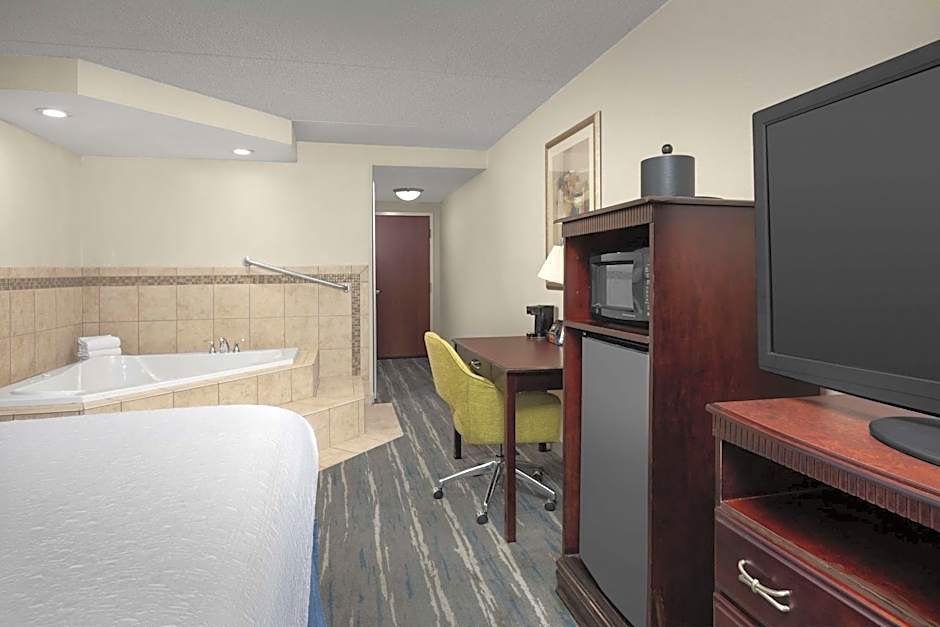 Hampton Inn By Hilton Syracuse Clay