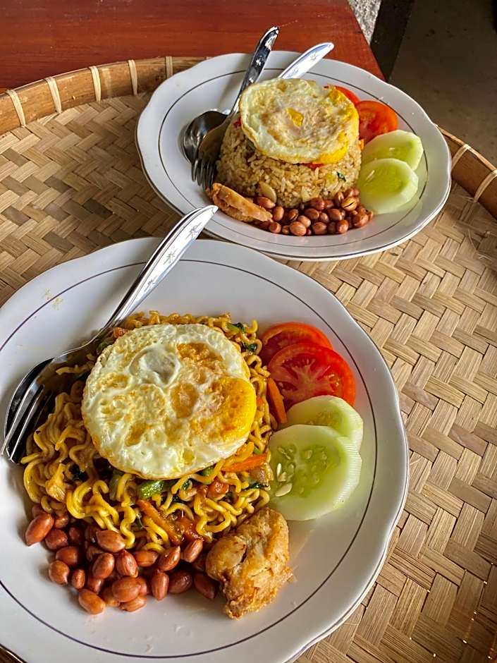 The Alam Bungalow & Restaurant