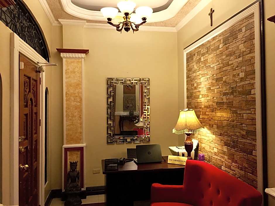 The Executive Villa Inn & Suites