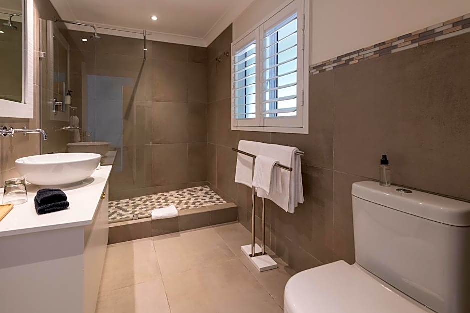 Hide-Away Guest House
