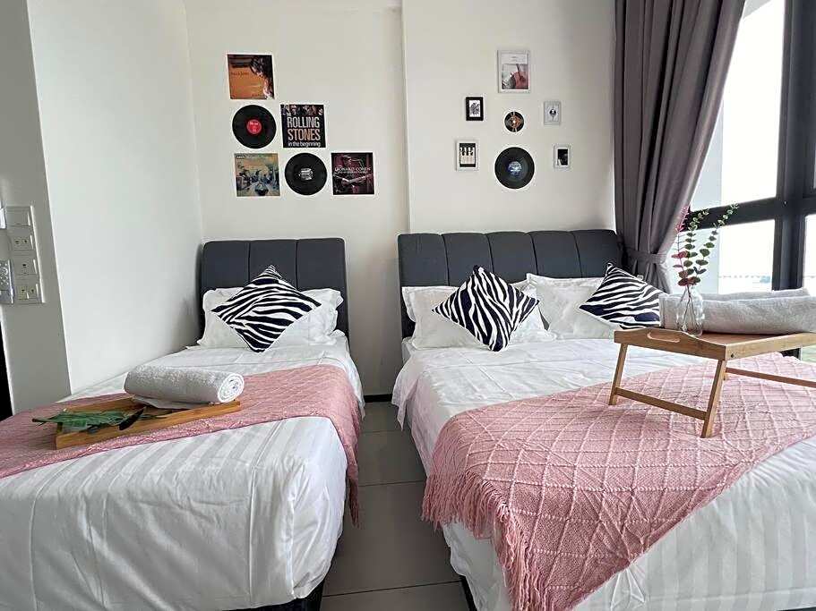 Georgetown Urban Family & Baby-Friendly Home with Skypool Seaview