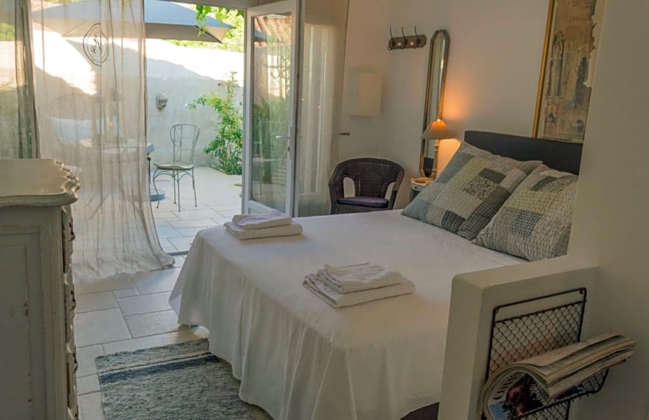 B&B Le Chat Sur Le Toit – Lourmarin, UT