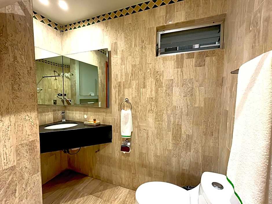 Hotel Arboledas Expo