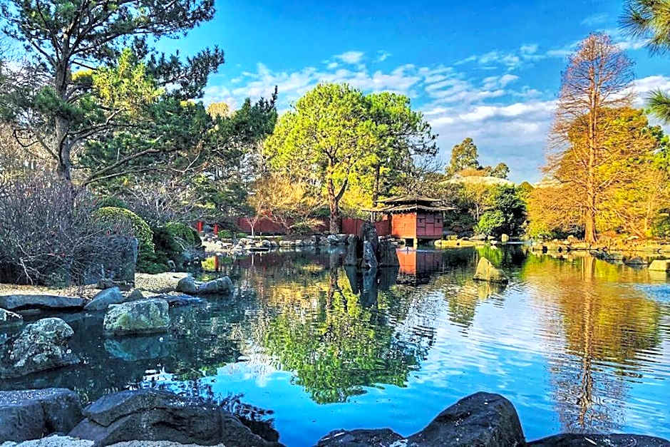 Cozy Double Room - Central Spot - Shared Bathroom