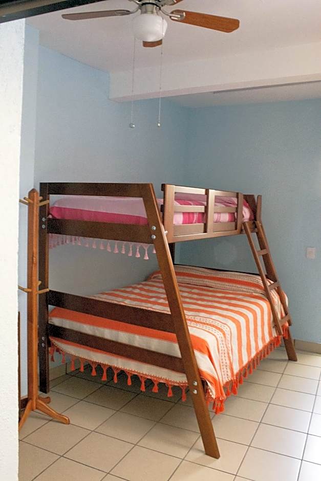 Casa LEONOR