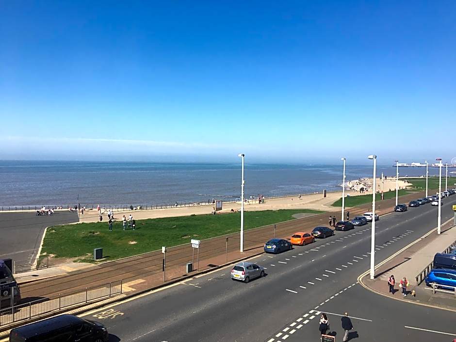 Camelot Seafront Hotel