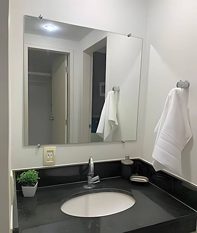 Luxuoso Apart Hotel Village c/ vista para piscina