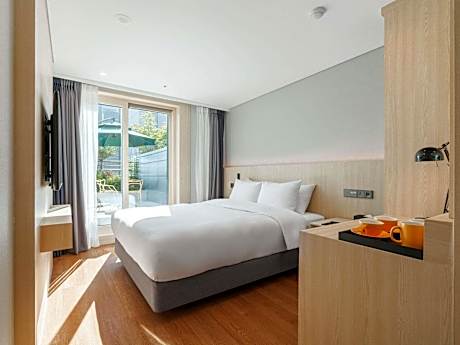 Deluxe Double Room with Balcony