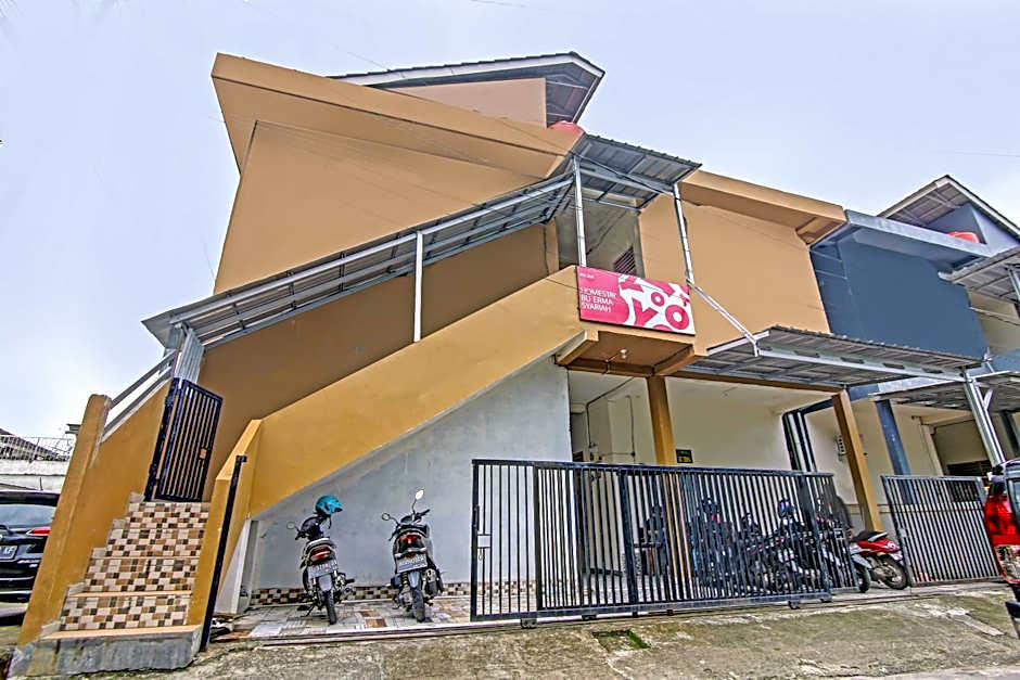 OYO Life 91268 Homestay Bu Erma Syariah