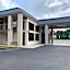 Days Inn by Wyndham Clinton