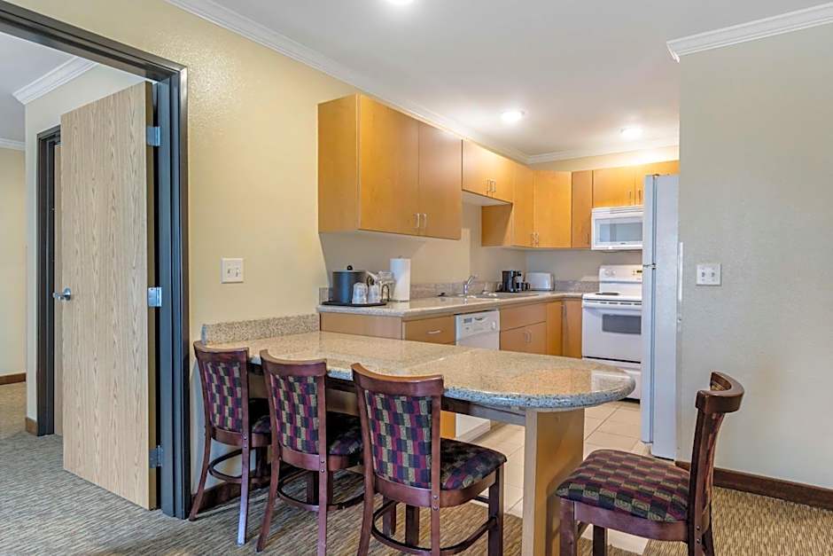 Best Western Plus Grapevine Inn