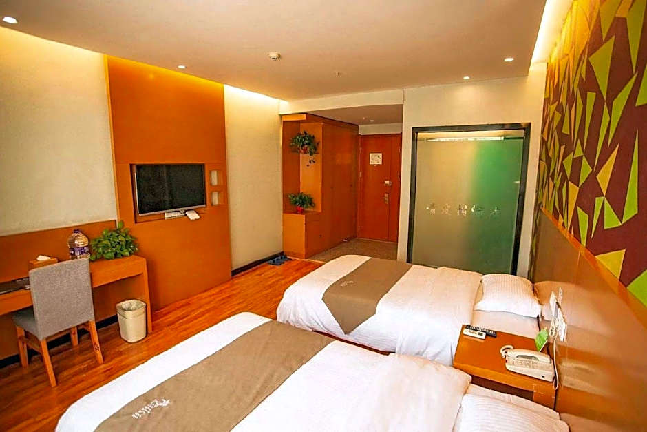 Vatica Jieshou City New Passenger Transport Center Hotel