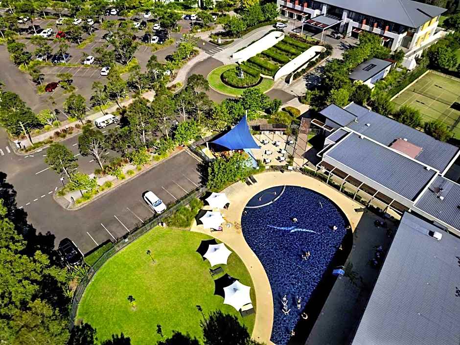 Mercure Kooindah Waters