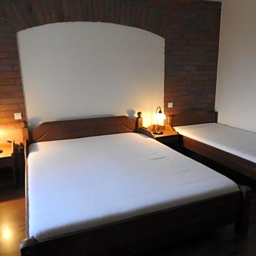 Viktor Bor- és Vendégház****