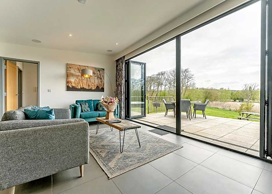 Swanborough Lakes Luxury Lodges