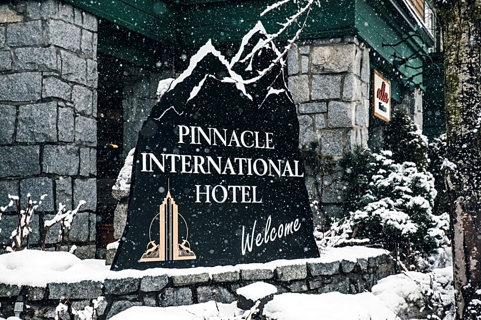 Pinnacle Hotel Whistler
