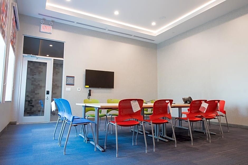 Aloft New York LaGuardia Airport