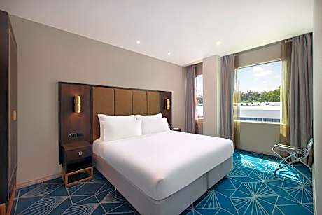 Swiss-SuperSuite One Bedroom