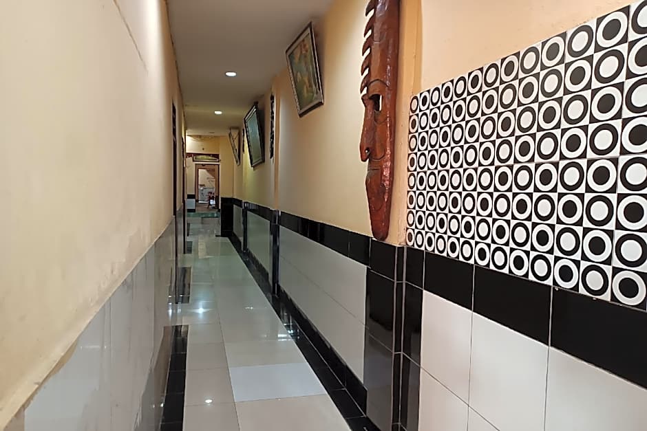 OYO 93479 Hotel Jaguar Sentani