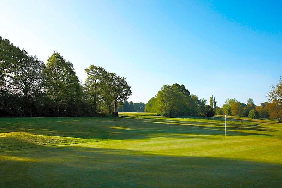Lingfield Park Marriott Hotel & Country Club