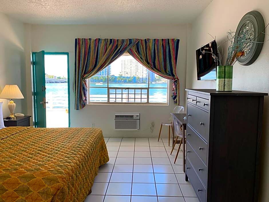 International Inn on the Bay