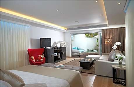 Deluxe Suite with Plunge Pool
