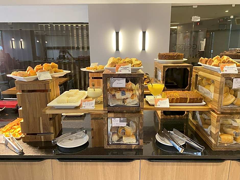 Quality Suites Vila Velha