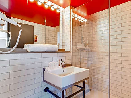 Standard Room with 2 Single Beds