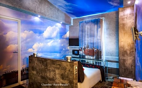 Double Room with chromotherapy bath (1 Queen Bed)