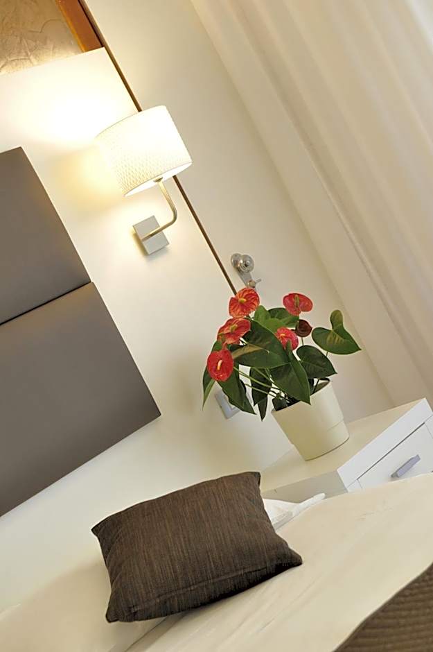 Hotel Eros
