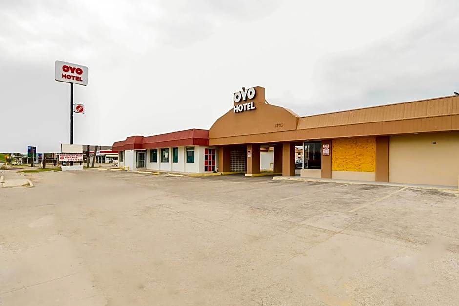 OYO Hotel San Antonio Lackland AFB/Seaworld Hwy 90 W