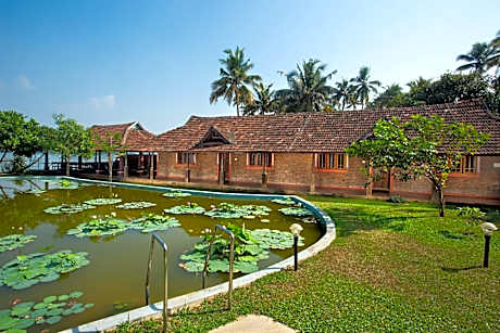 Akanta Ayurveda & Yoga Cherai