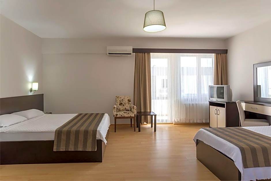 Troas Beach Hotel