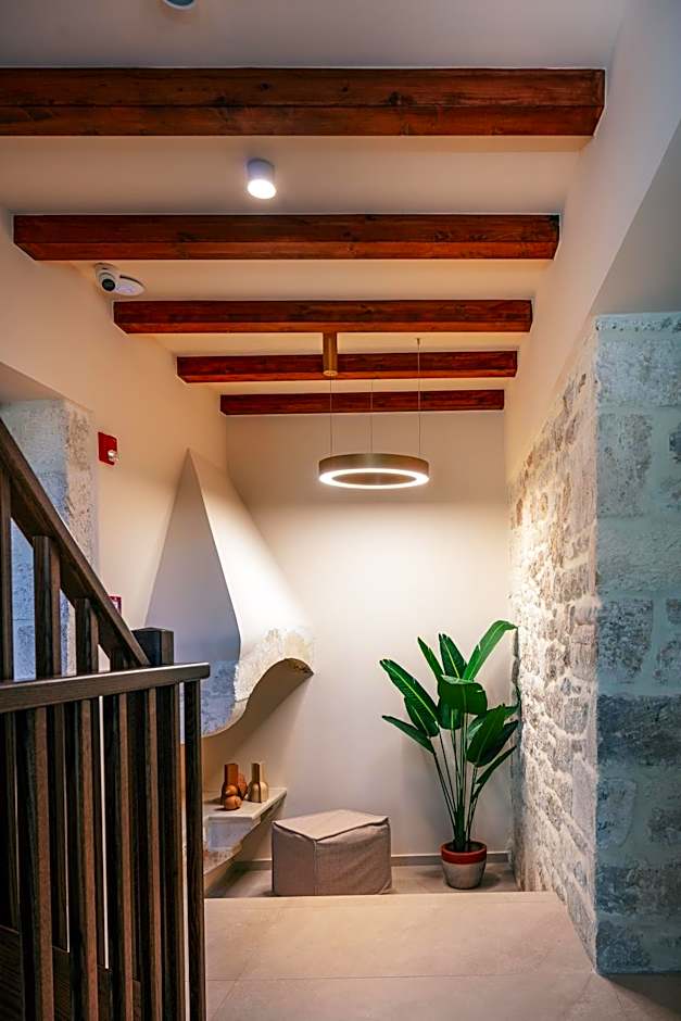 La Montre Luxury Boutique Suites