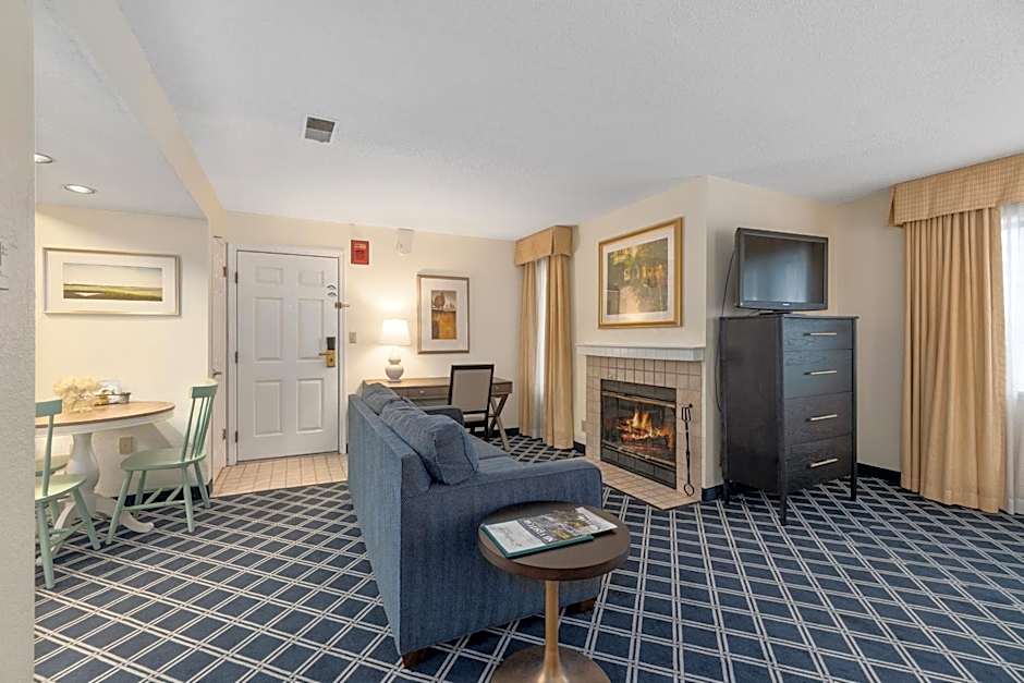 Residences at Daniel Webster