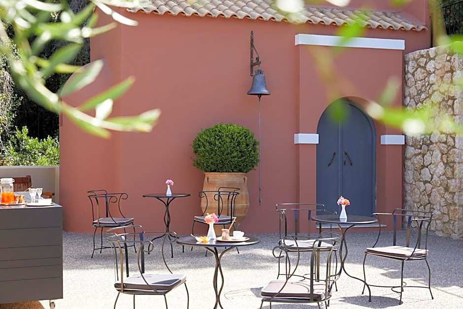 Nido, Mar-Bella Collection an SLH hotel