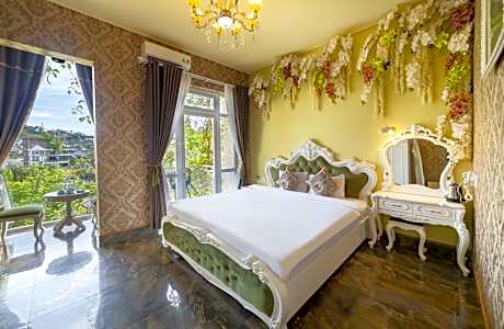 Deluxe Double Room with Balcony