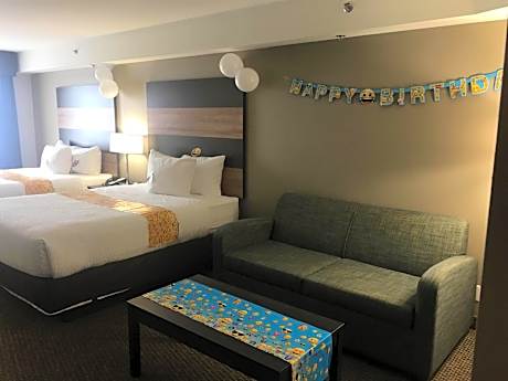 Deluxe Queen Suite - Non-Smoking