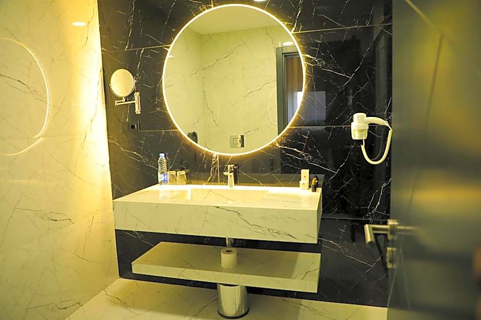 Best Western Premier DJ Hotel