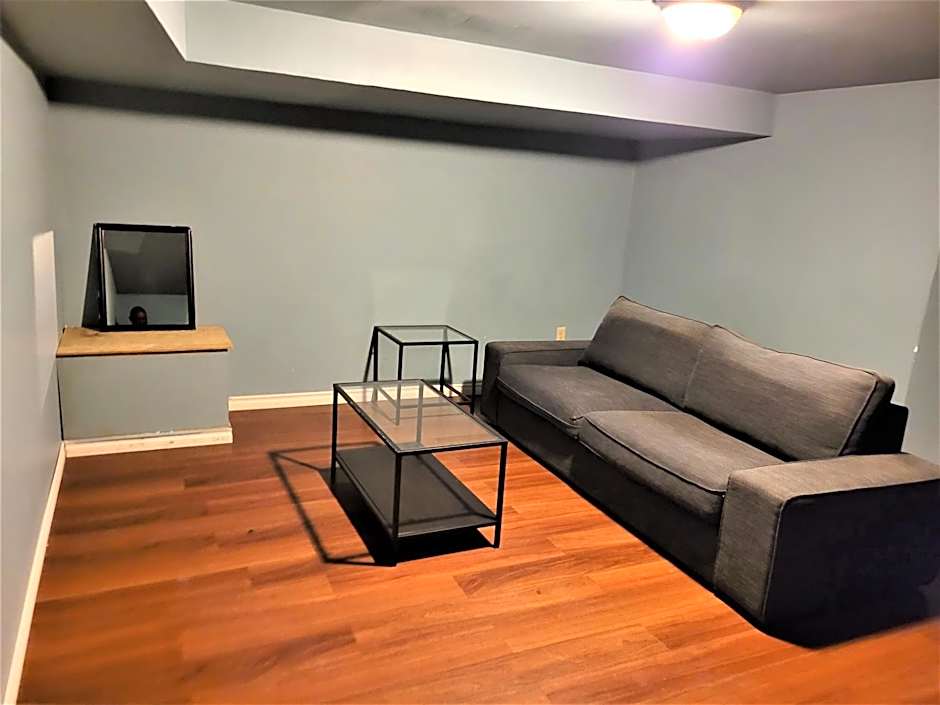 Cozy 4 bedroom townhouse - peaceful feel of home