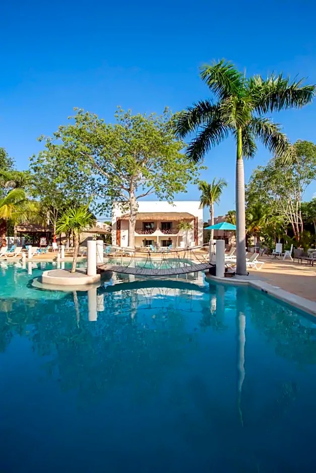 Casa Kaoba Hotel & Suites