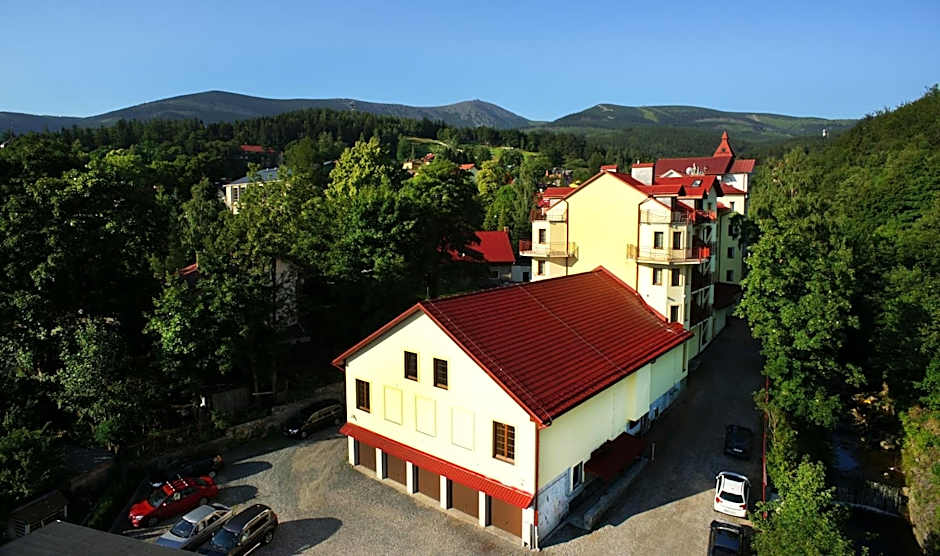 Hotel Konradówka Wellness & SPA - 300 metrów do centrum